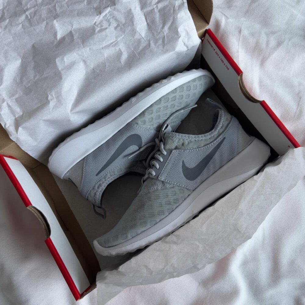 Nike Womens Juvenate Size 6.5 Wolf Grey/Cool Grey/White